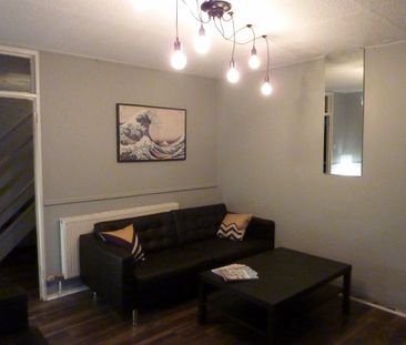 4 Bed Semi-Detached House, Chandos Grove, M5 - Photo 1