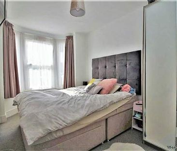 3 bedroom property to rent in Reading - Photo 6