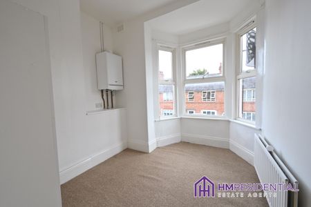3 bedroom Flat for rent on Ada Street, Walker, Newcastle Upon Tyne, NE6 2RB Available 01/12/2025 - Photo 2