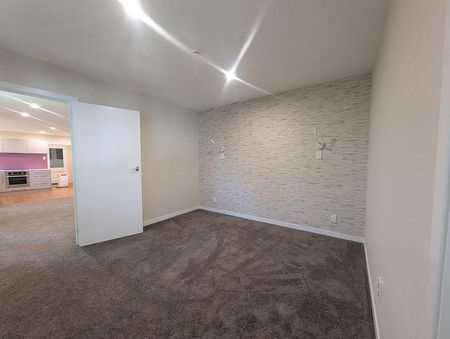 Kelburn, Spacious Modern 1 Bedroom - Photo 2