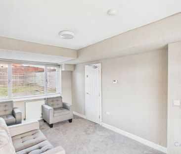 4 bedroom house of multiple occupation to rent - Photo 3