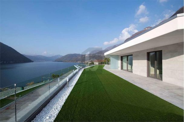 MERAVIGLIOSO ATTICO VISTA LAGO - Photo 1