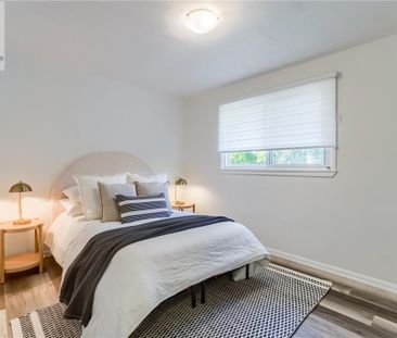 2121 BRIDGE Road, Oakville, Ontario, L6L2E8 - Photo 6