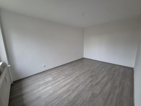 Helle Wohnung mit Balkon und modernem Badezimmer! - Foto 2