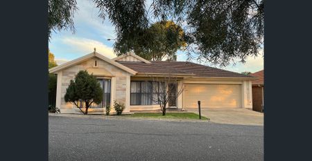 Superbly located sandstone-fronted villa - Photo 5