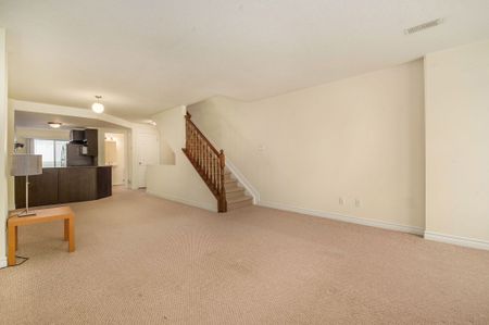 For Lease - 618 Chapman Mills Drive Unit# B, Barrhaven, Ontario - Photo 3
