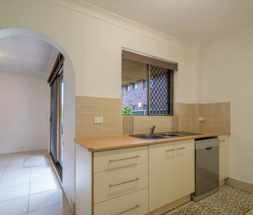 Charming Two-Bedroom Unit by the River - Photo 5