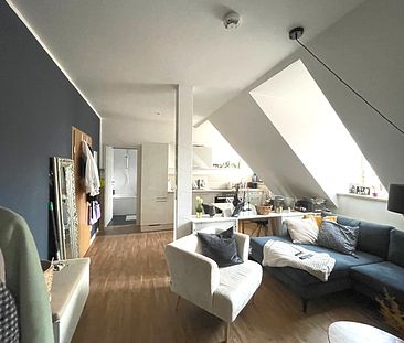 Komfort und Design vereint: Helle Dachgeschosswohnung im Herzen Schwerins - Foto 2