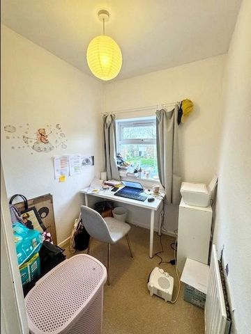 3 bedroom semi-detached house to rent - Photo 5