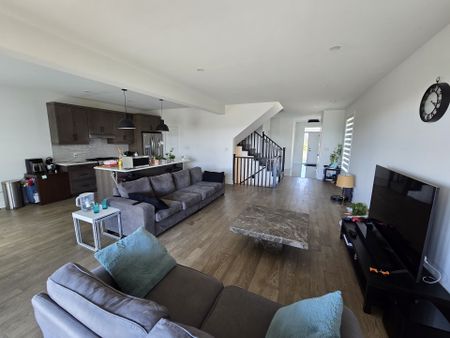 For Lease - 3917 Mitchell Crescent, Fort Erie, Ontario - Photo 5