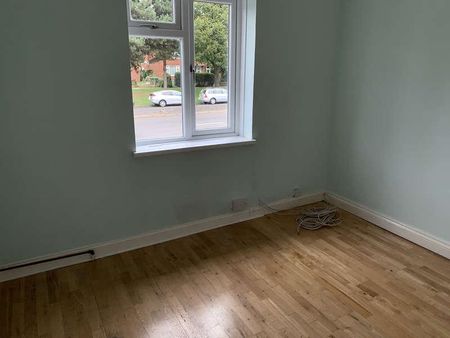 Harrow, HA3 - Photo 2