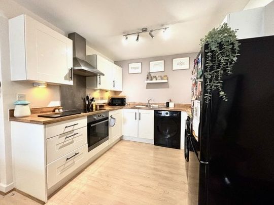 Chatham Road, Stratford-upon-Avon, CV37 - Photo 1