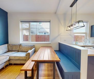 1 bedroom in a house share to rent - Photo 1