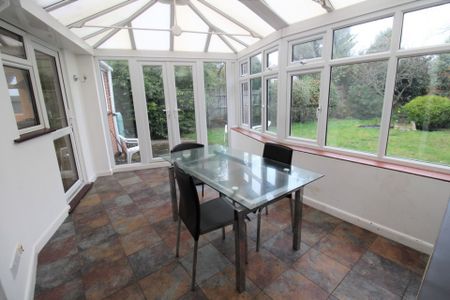 6 bedroom Semi-detached house to rent - Photo 2