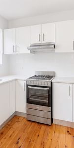 Two Bedroom Apartment in a Convenient Location! - Photo 3