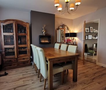 3 Bed Semi-Detached House, Brenley Gardens, SE9 - Photo 4