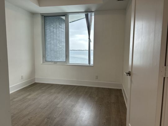 For Lease - 1 Edgewater Drive Unit# 813, Toronto, Ontario - Photo 1