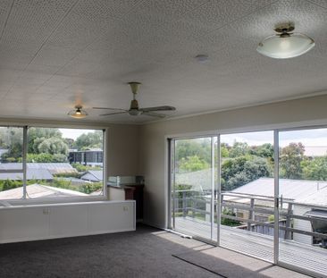 Beautiful in Mangere Bridge - Photo 4