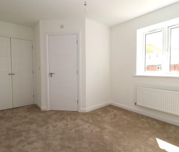 3 bedroom end of terrace house to rent - Photo 6