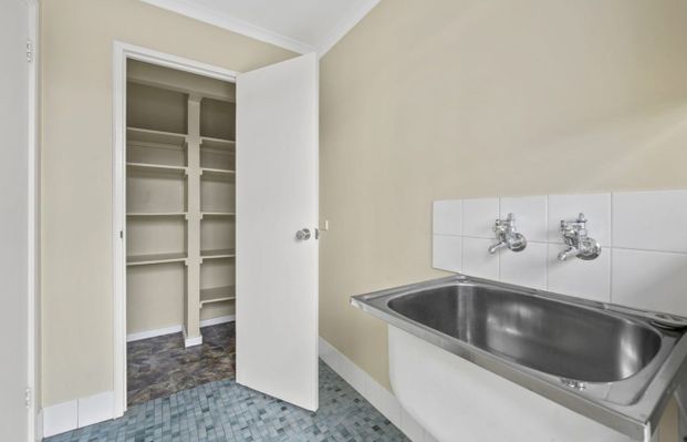 43 Workara Terrace, Morphett Vale SA 5162 - House For Rent | Domain - Photo 1