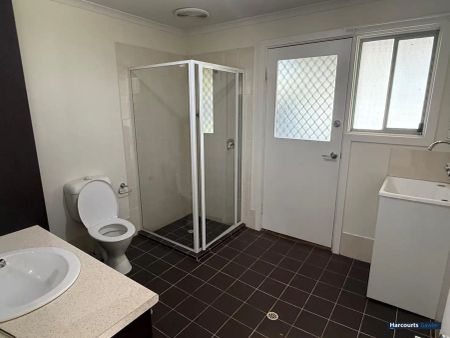 “4 Bedroom Townhouse in Secure Complex” - Photo 4