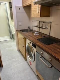 Church Road, NW4 4DU, London - Photo 2