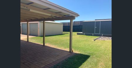 Tidy Home in a Prime Location! - Photo 5