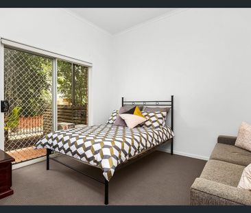 13 Cavalry Circuit, Maribyrnong VIC 3032 - Photo 1