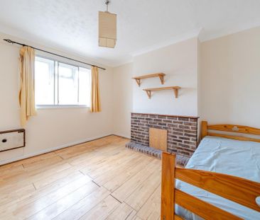 2 bedroom maisonette to rent - Photo 3