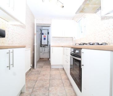 2 bedroom terraced house to rent - Photo 5