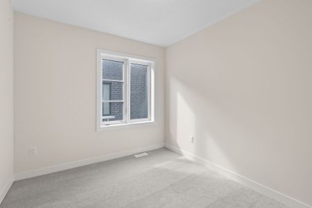 For Lease - 2600 Castlegate Crossing Unit# 84, Pickering, Ontario - Photo 4