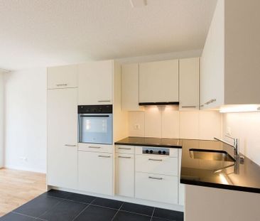 Light-flooded apartment in a quiet environment! - Photo 3