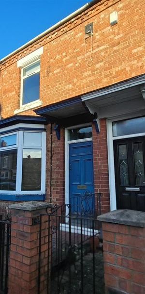 2 bedroom semi-detached house to rent - Photo 1