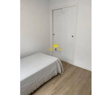 3 BEDROOM APARTMENT IN BENIDORM - Photo 5