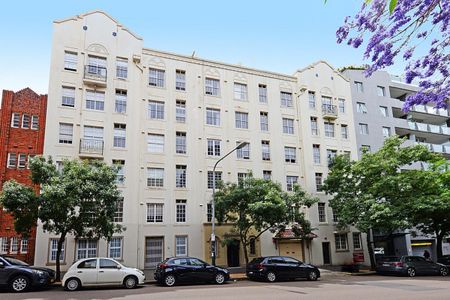 40/2 Greenknowe Avenue, Elizabeth Bay NSW 2011 - Apartment For Rent | Domain - Photo 3