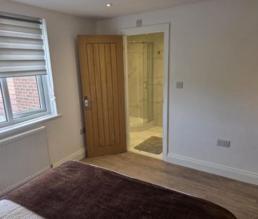 1 bedroom in a house share to rent - Photo 6