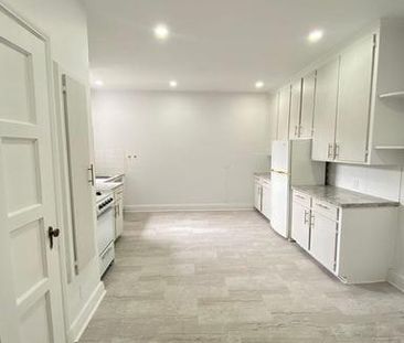 5821 CHEMIN COTE ST LUC | 5821 CHEMIN COTE ST LUC, Montreal - Photo 1