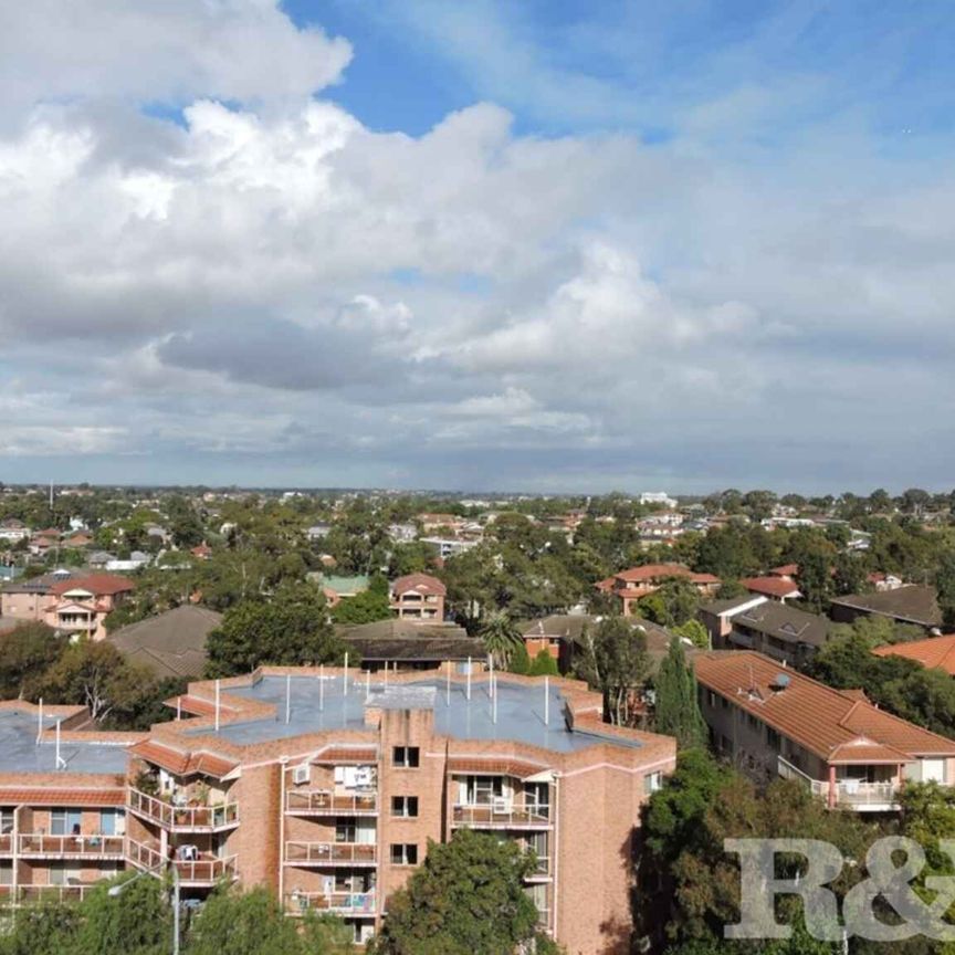 2 Bedroom unit in Great Location! - Photo 1