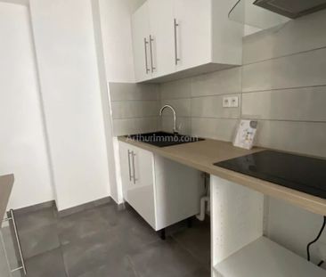 Location Appartement 3 pièces 62 m2 à Aubagne - Photo 3