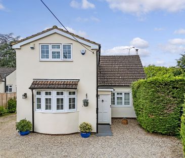 Newly Decorated Three Bedroom Cottage for Rent in Stock - Photo 1