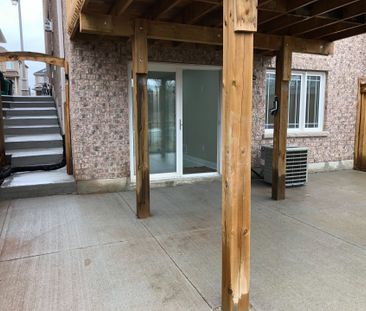 For Lease - 76 Saint Grace Court, Brampton, Ontario - Photo 6
