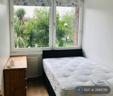 4 bedroom maisonette to rent - Photo 2