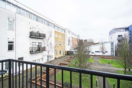 The Quadrangle House, Forest Gate, E15 - Photo 2