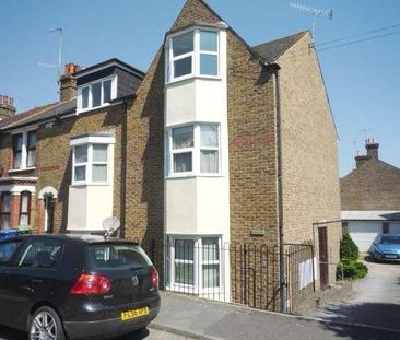 Belmont Court, Belmont Road, Faversham, ME13 - Photo 5