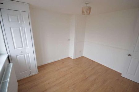 New Road, Dagenham Docks, RM10 - Photo 4