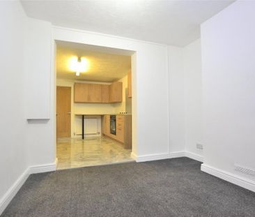 2 bedroom end of terrace house to rent - Photo 1