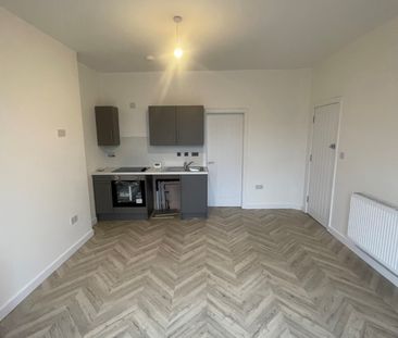 Flat 1 366 Ormskirk Road, Wigan - Photo 3