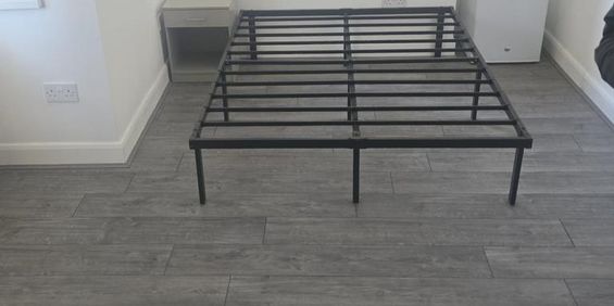 1 bedroom in a house share to rent - Photo 3