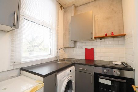 1 bedroom flat to rent - Photo 2