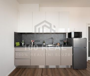 Pronájem bytu 1+kk, garsoniery 29 m², Hradec Králové - Fotografie 1